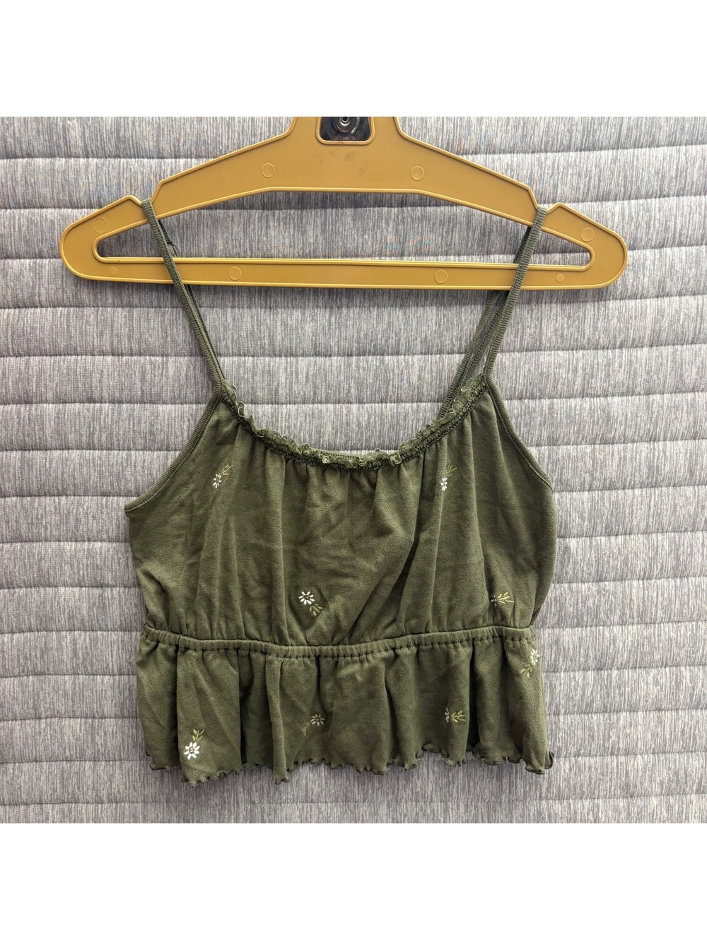 American Eagle Olive Green Floral Embroidered Cropped Cami Top Small Summer